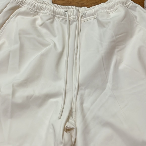 Gilly Hicks White cargo Jogger Pants - Picture 3 of 5